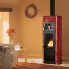 Stufa a legna Palazzetti Elisa con forno ceramica rosso bordeaux